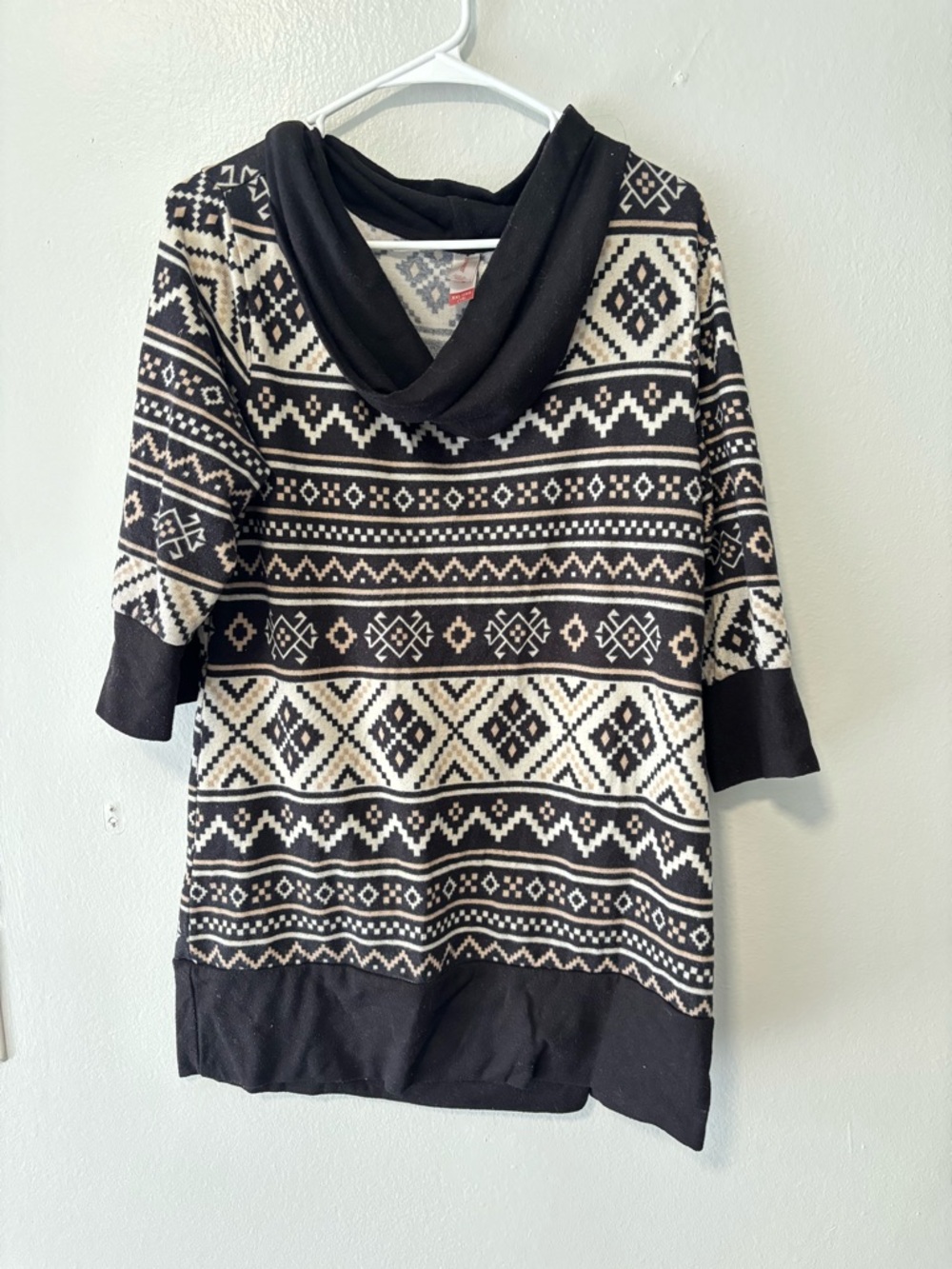 Black & Cream Geometric Hooded Women's Sweater